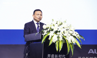黃渤亮相奧克斯發(fā)布會(huì) “互聯(lián)網(wǎng)直賣”開啟行業(yè)新時(shí)代